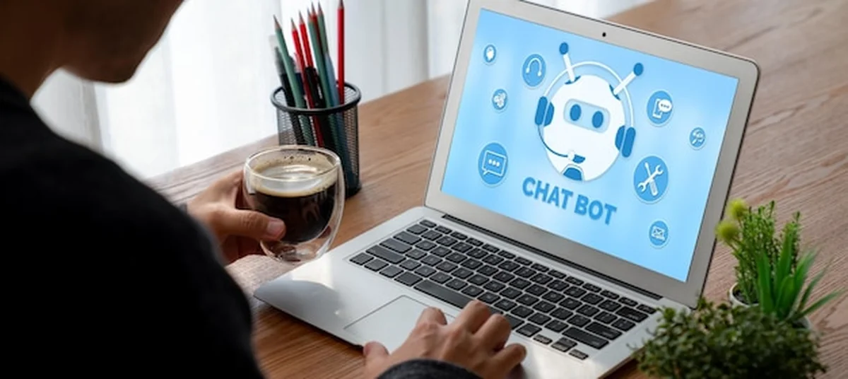 Aplikacja Chatbot dla modnego biznesu online